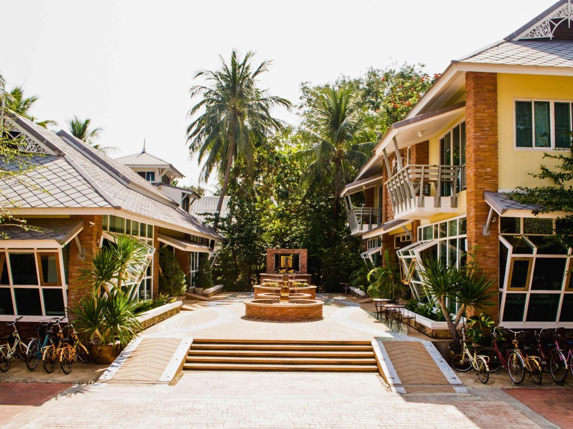 Vartika Resovilla Kuiburi Beach Resort And Villas Kui Buri Exterior photo